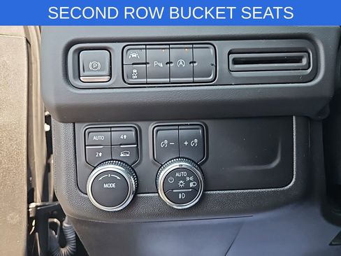 Used 2023 GMC Yukon SLT image 16