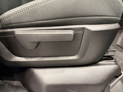 New 2026 RAM 2500 Big Horn AWD/4WD image 34