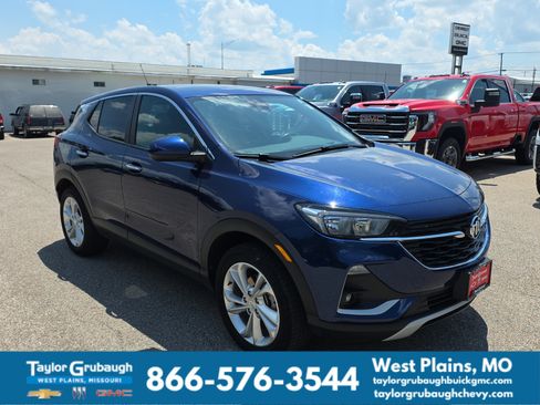 Used 2023 Buick Encore GX Preferred w/ Cold Weather Comfort Package AWD/4WD image 2