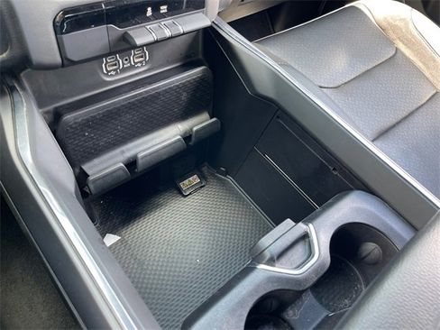 Used 2024 RAM 1500 Laramie image 18