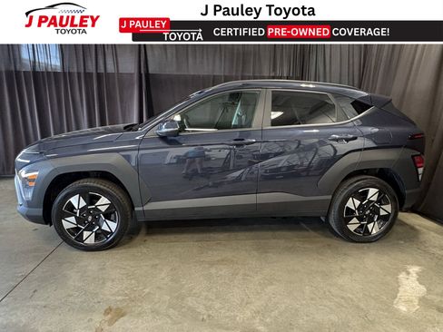 Used 2025 Hyundai Kona SEL image 2