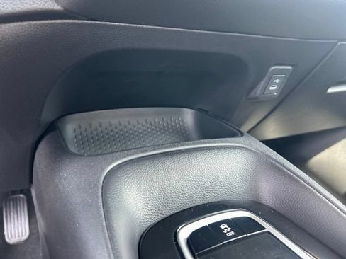 Used 2025 Toyota Corolla LE FWD image 25