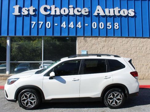 Used 2020 Subaru Forester Premium image 8