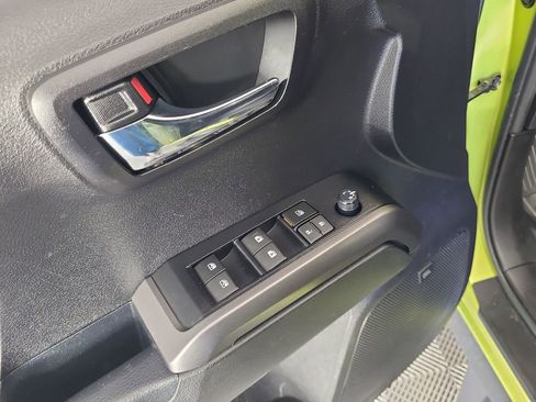 Used 2023 Toyota Tacoma TRD Off-Road w/ TRD Premium Off Road Package image 18