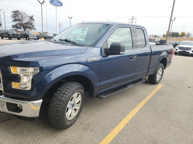 Used 2015 Ford F150 XLT w/ Equipment Group 301A Mid AWD/4WD image 12