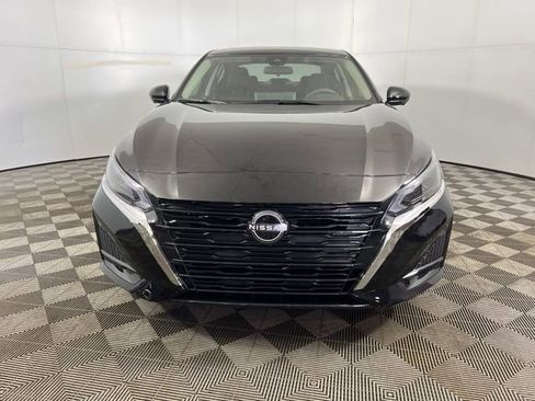 New 2025 Nissan Altima 2.5 SL image 2