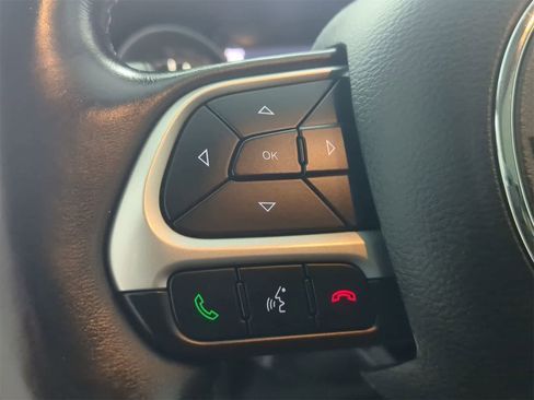 Used 2018 Jeep Compass Latitude w/ Popular Equipment Group image 24