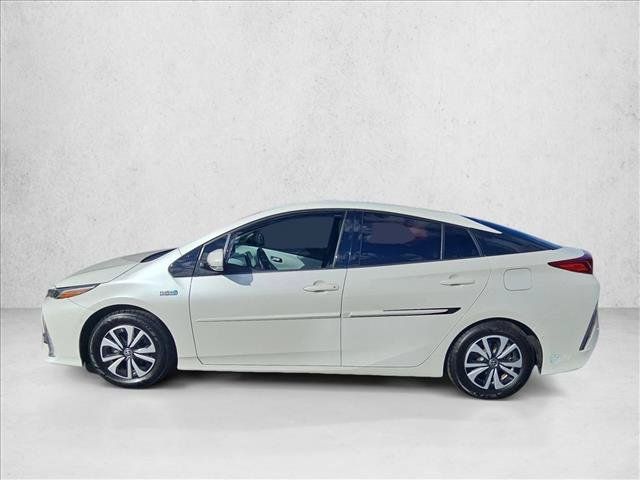 Used 2017 Toyota Prius Prime Advanced w/ Carpet Mat Package FWD image 9