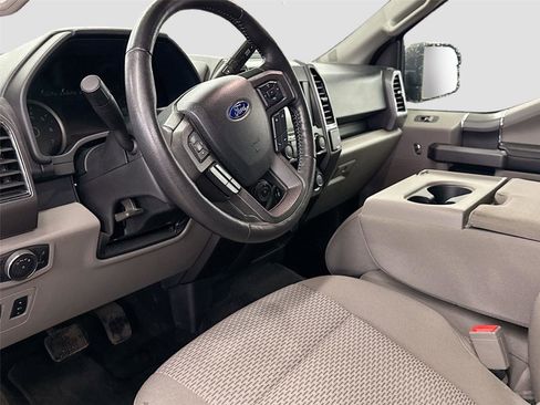 Used 2019 Ford F150 XLT w/ Equipment Group 302A Luxury image 4