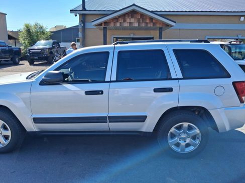 Used 2005 Jeep Grand Cherokee Laredo AWD/4WD image 5