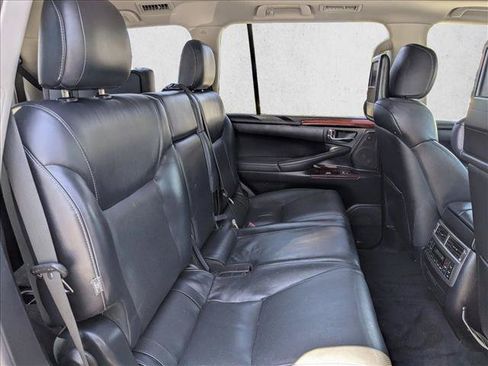Used 2015 Lexus LX 570 4WD w/ Luxury Package image 23