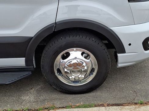 Used 2024 Ford Transit 350 XLT image 30