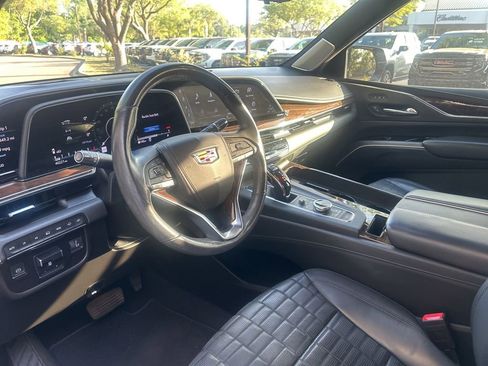 Used 2021 Cadillac Escalade Premium Luxury Platinum image 9