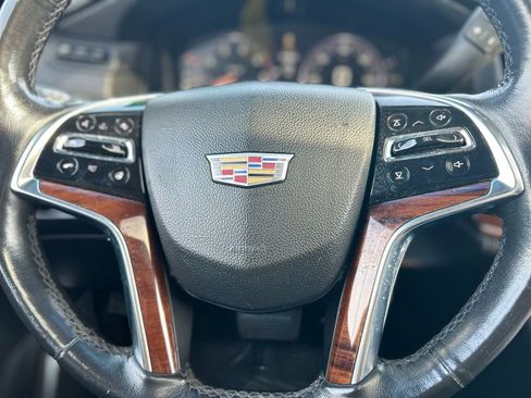 Used 2015 Cadillac Escalade Luxury image 23