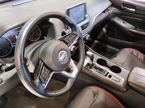 Used 2021 Nissan Altima 2.5 SR w/ SR Premium Package AWD/4WD image 13