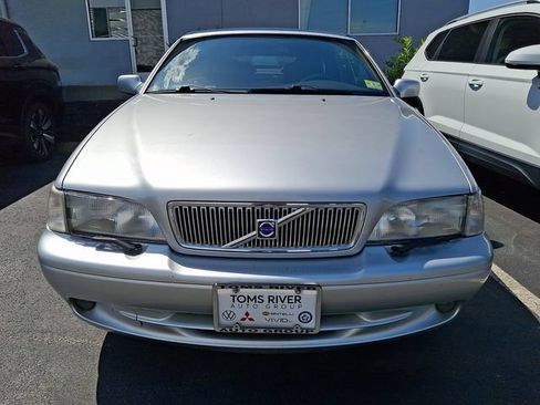 Used 2001 Volvo C70 LT FWD image 2
