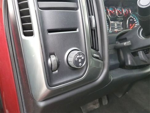 Used 2018 Chevrolet Silverado 1500 LT w/ LT Eassist Package image 16