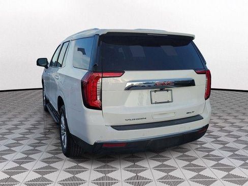 Used 2022 GMC Yukon SLT w/ SLT Luxury Package RWD image 4