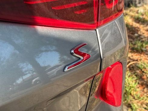 Certified 2021 Kia Seltos S image 2