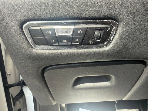 Used 2022 BMW X5 xDrive40i w/ Premium Package AWD/4WD image 34
