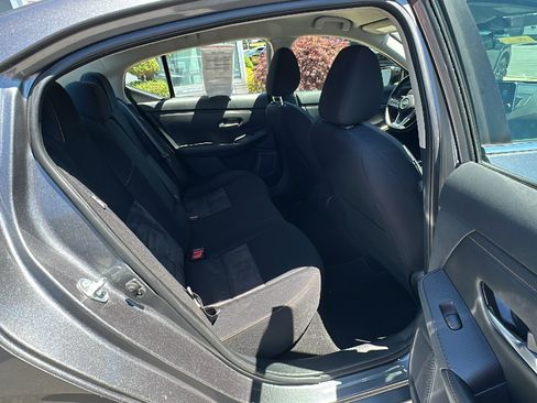 Certified 2023 Nissan Sentra SR w/ Trunk Package FWD image 25