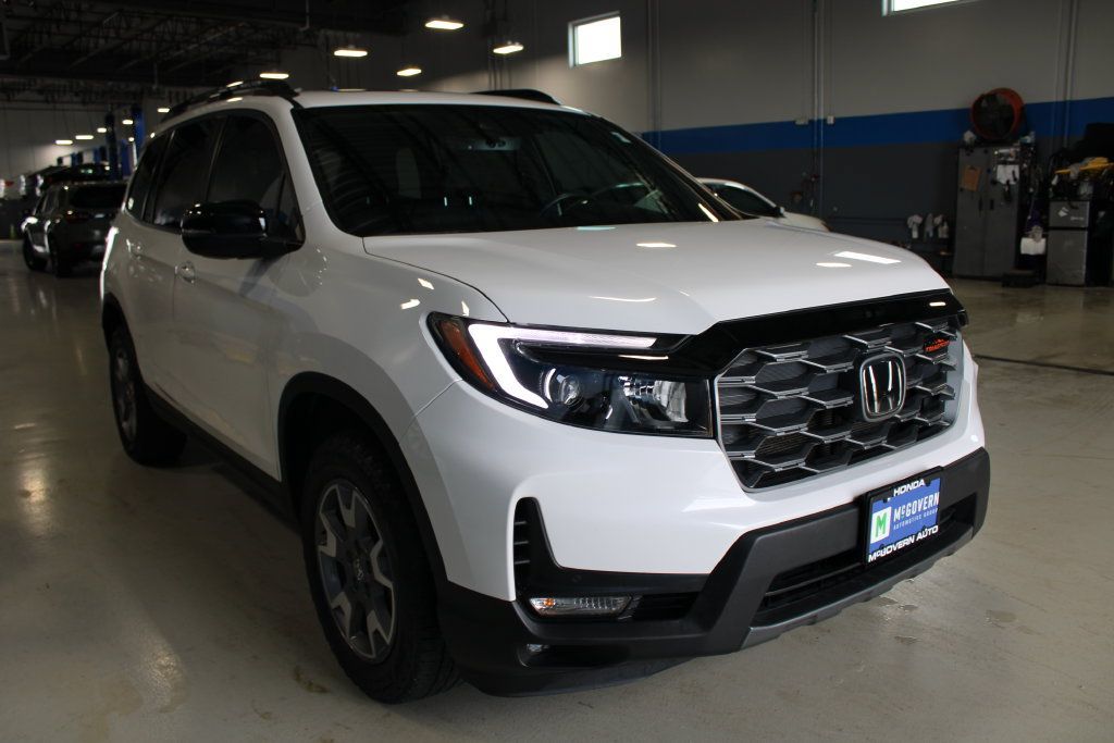 Used 2022 Honda Passport TrailSport image 3