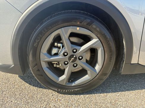 Used 2025 Kia K4 LXS image 24