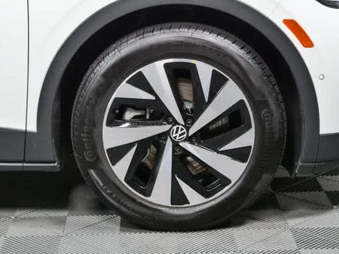 Certified 2025 Volkswagen ID.4 Pro RWD image 39