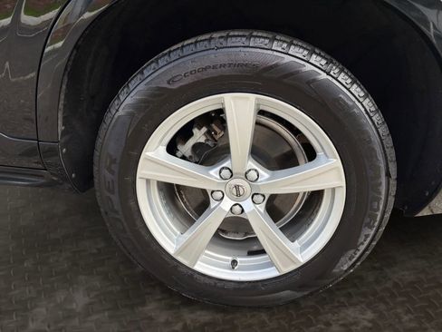 Used 2019 Volvo XC90 T5 Momentum image 41