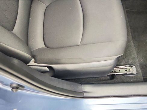 Used 2022 Toyota Corolla LE FWD image 38