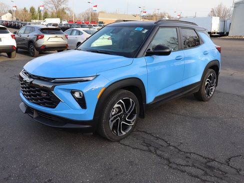 Used 2024 Chevrolet TrailBlazer RS w/ Convenience Package image 2