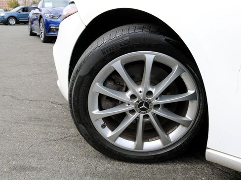 Used 2021 Mercedes-Benz A 220 image 12