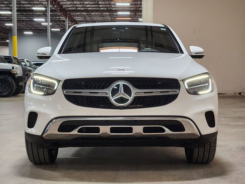 Used 2023 Mercedes-Benz GLC 300 4MATIC Coupe image 2