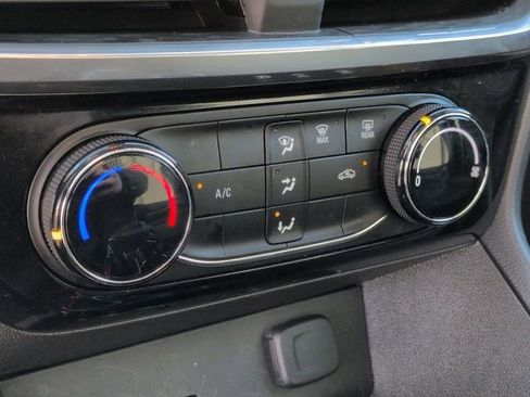 Used 2024 Buick Encore GX Sport Touring image 21