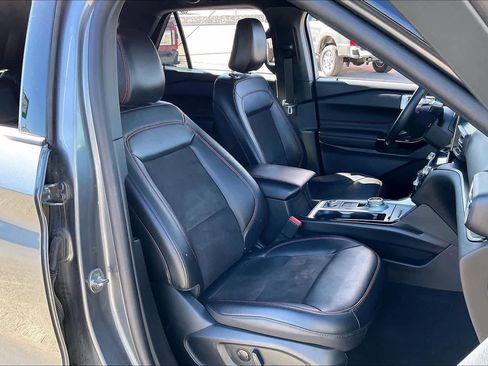 Certified 2023 Ford Explorer ST-Line image 8