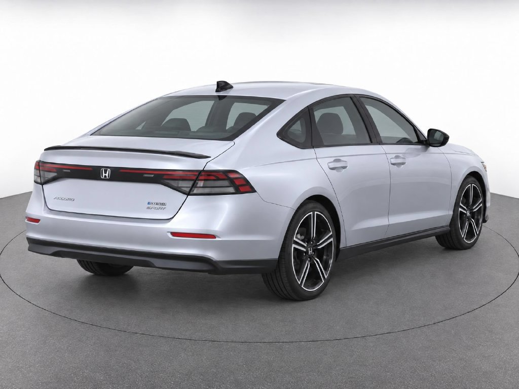 Used 2023 Honda Accord Sport image 3