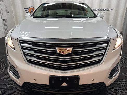 Used 2017 Cadillac XT5 Luxury w/ Driver Awareness Package image 3