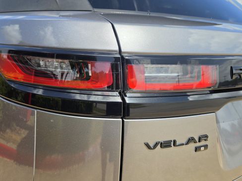 Used 2021 Land Rover Range Rover Velar S AWD/4WD image 10