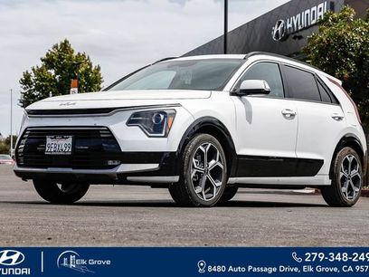 Used 2023 Kia Niro EX Touring