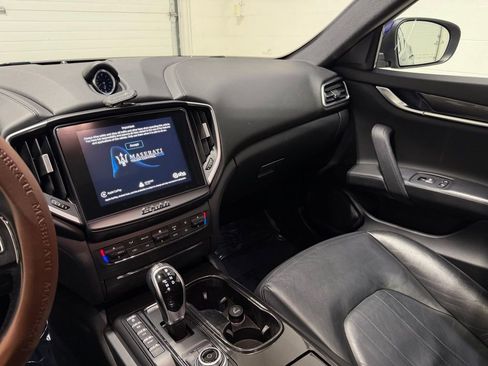 Used 2018 Maserati Ghibli image 21