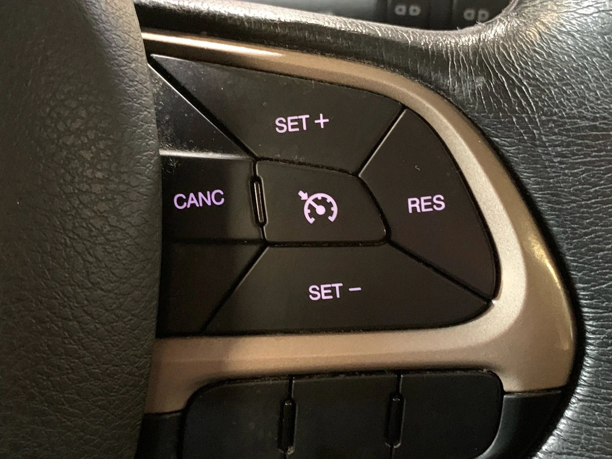 Used 2016 Jeep Renegade Latitude w/ Popular Equipment Group AWD/4WD image 23