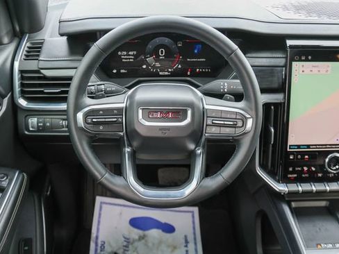 Used 2025 GMC Acadia Elevation FWD image 4