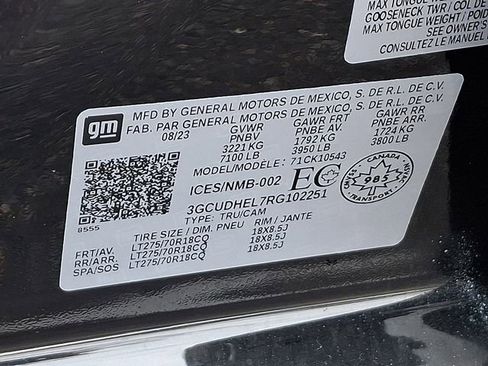 Used 2024 Chevrolet Silverado 1500 ZR2 image 30