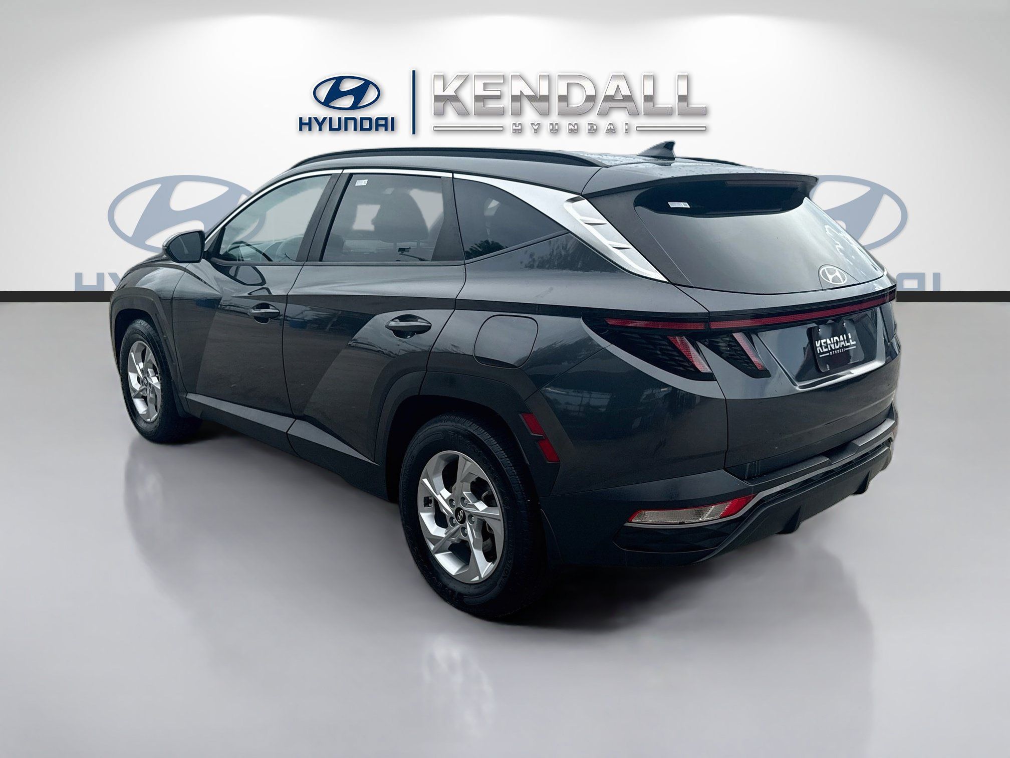 Used 2022 Hyundai Tucson SEL w/ Cargo Package FWD image 4
