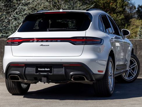 Certified 2026 Porsche Macan AWD/4WD image 11