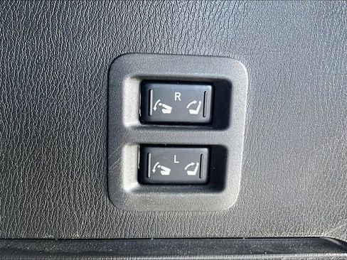 Used 2022 Nissan Armada Platinum AWD/4WD image 26