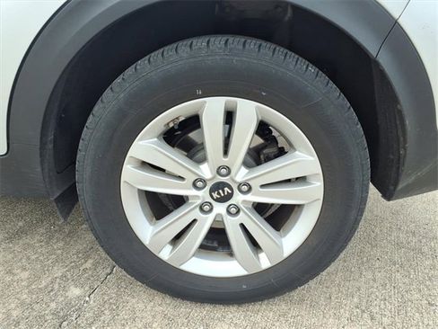 Used 2018 Kia Sportage LX image 21