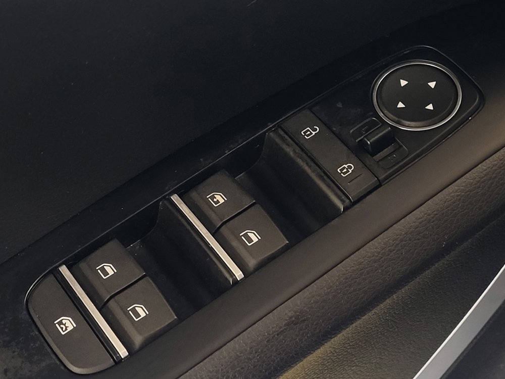 Used 2020 Kia Soul LX FWD image 27