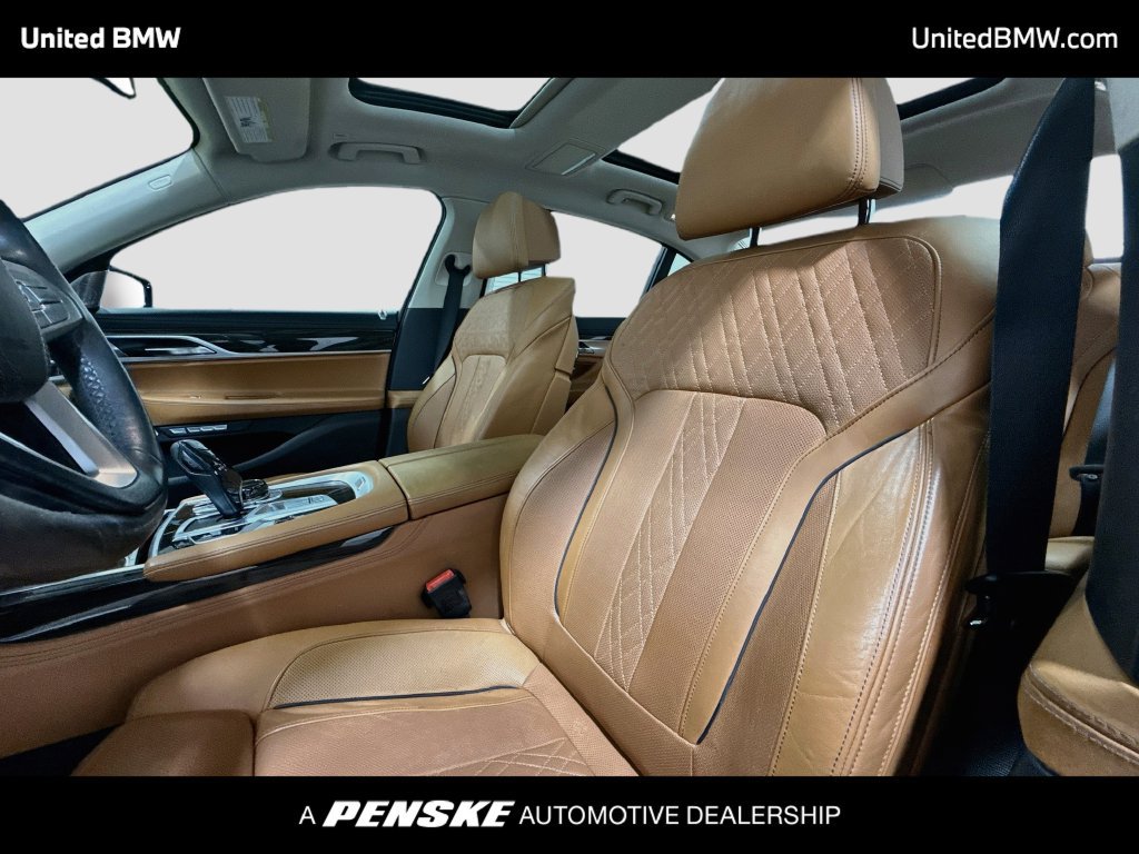 Used 2017 BMW 750i xDrive AWD/4WD image 12