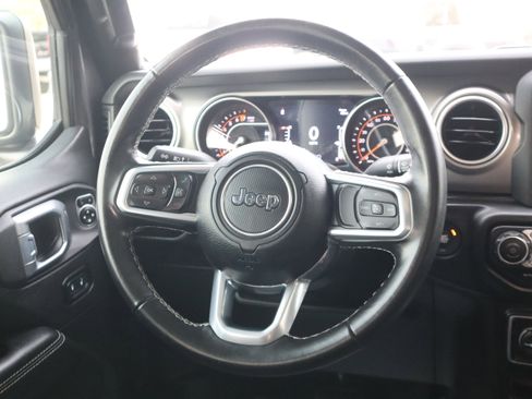 Used 2021 Jeep Gladiator Overland w/ Trailer Tow Package image 16